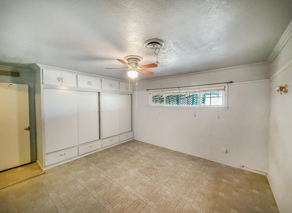 Image 15 of property listing at 738 N Garden Avenue, Fresno, CA 93727