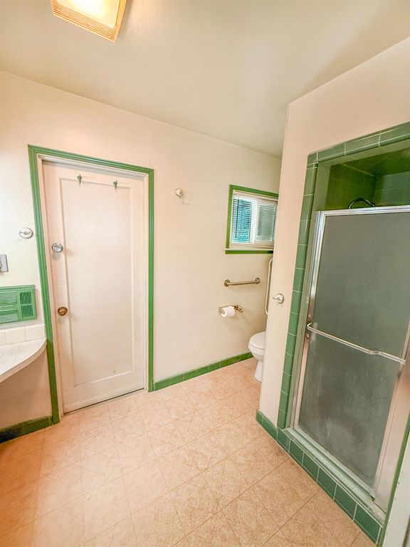 Image 22 of property listing at 738 N Garden Avenue, Fresno, CA 93727