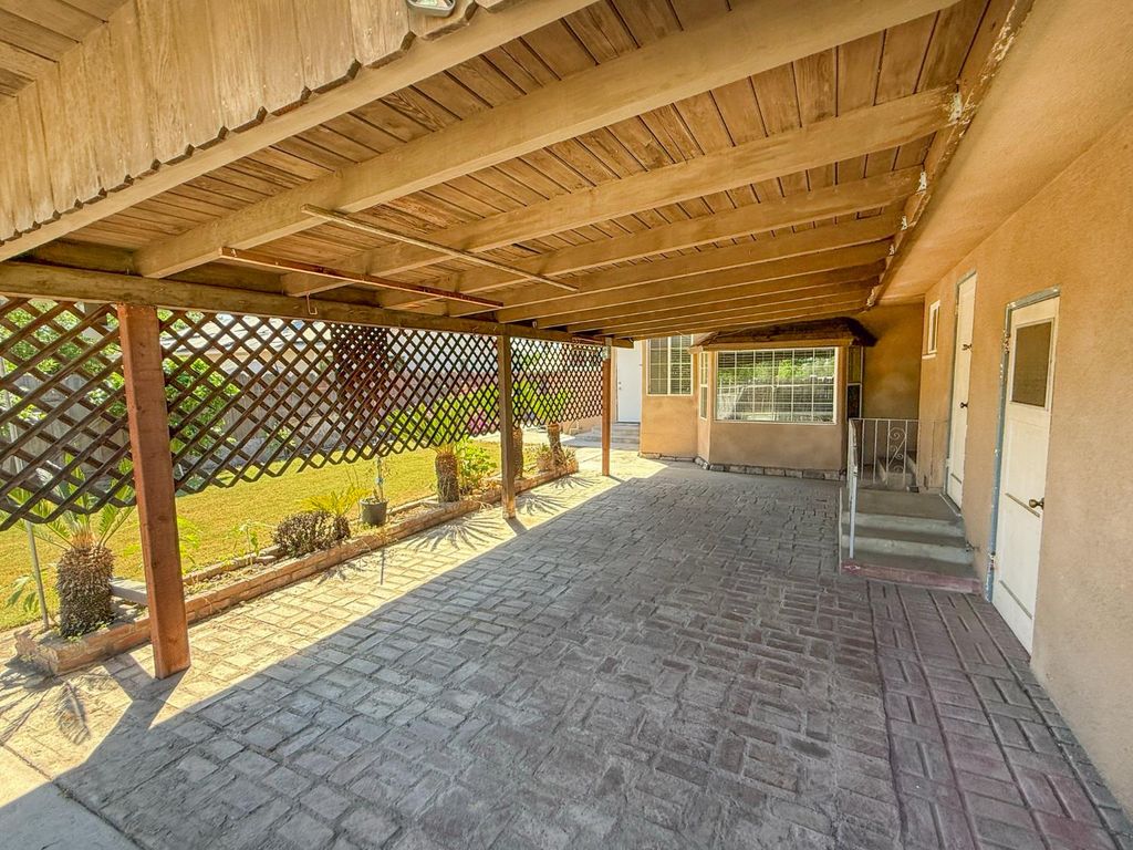 Image 26 of property listing at 738 N Garden Avenue, Fresno, CA 93727