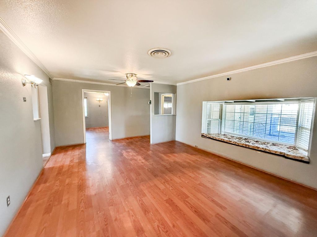 Image 9 of property listing at 738 N Garden Avenue, Fresno, CA 93727