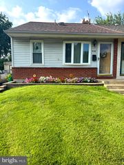 556 E WINONA AVE, Norwood, PA 19074