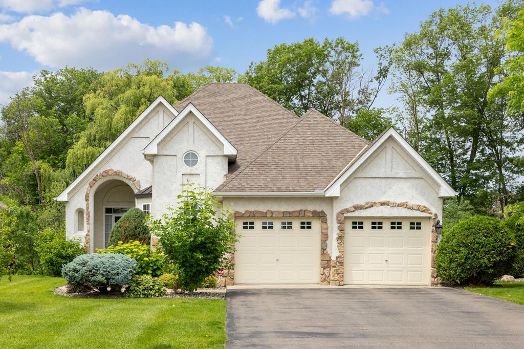 4673 Inland Court N, Plymouth, MN 55446