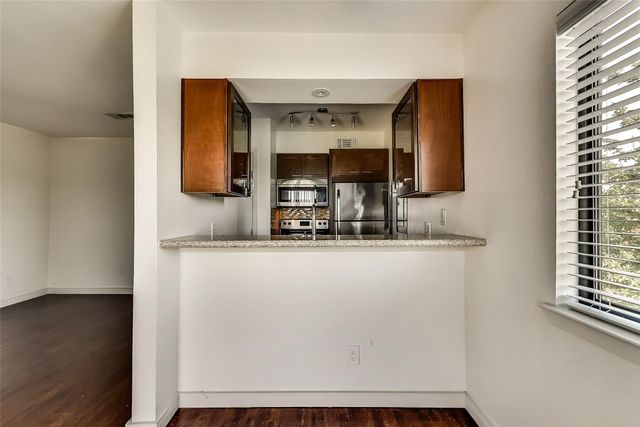 8180 Lemmon Avenue 103, Dallas, TX 75209