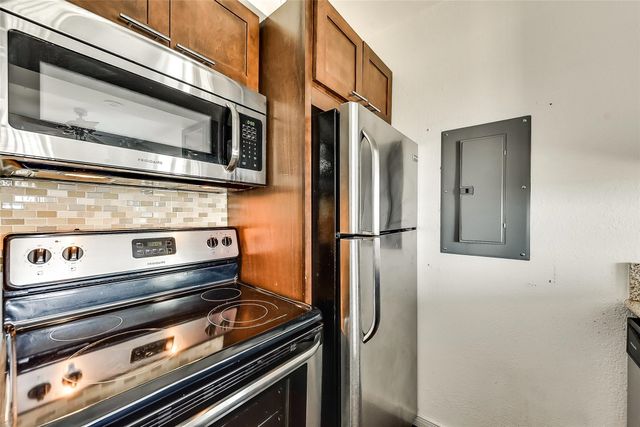 8180 Lemmon Avenue 103, Dallas, TX 75209