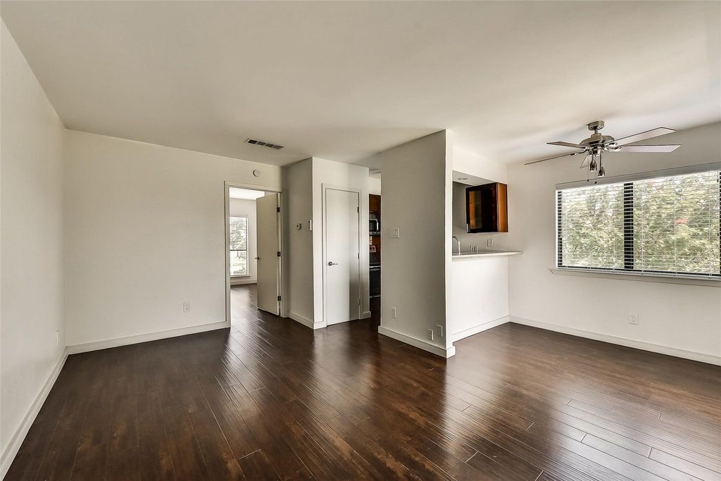 8180 Lemmon Avenue 103, Dallas, TX 75209