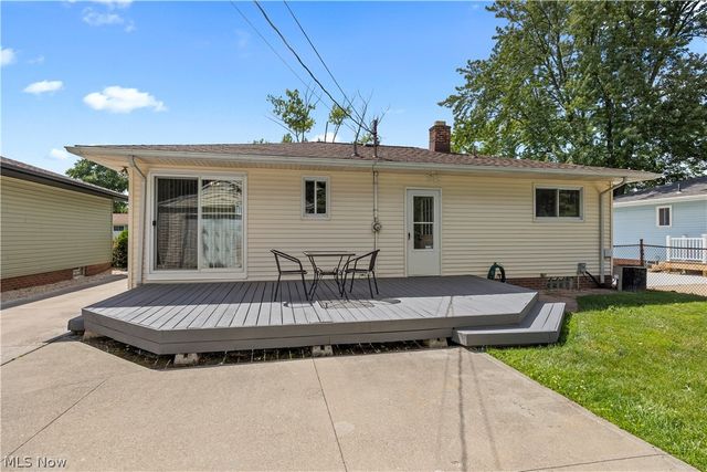 319 Erieview Boulevard, Sheffield Lake, OH 44054