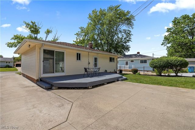 319 Erieview Boulevard, Sheffield Lake, OH 44054