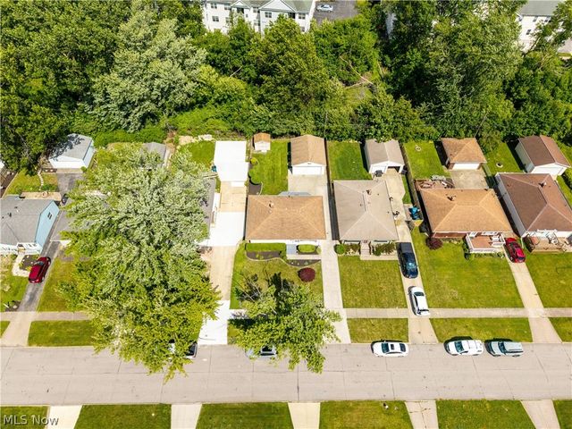 319 Erieview Boulevard, Sheffield Lake, OH 44054