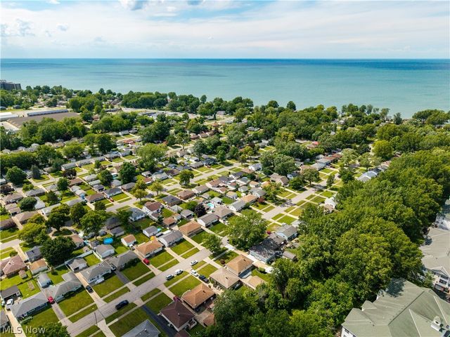 319 Erieview Boulevard, Sheffield Lake, OH 44054