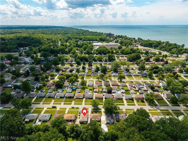 319 Erieview Boulevard, Sheffield Lake, OH 44054