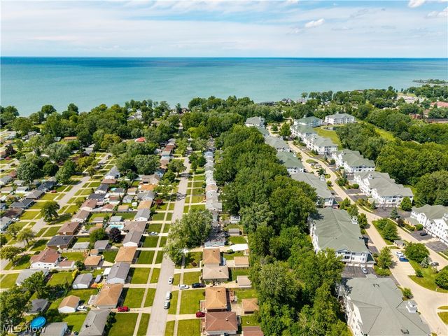 319 Erieview Boulevard, Sheffield Lake, OH 44054