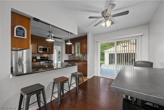 319 Erieview Boulevard, Sheffield Lake, OH 44054