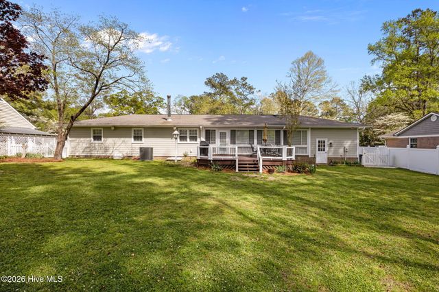 3020 Red Fox Road, Trent Woods, NC 28562