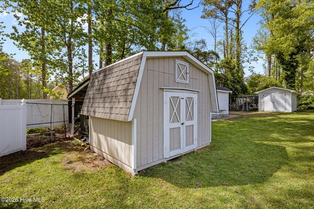 3020 Red Fox Road, Trent Woods, NC 28562