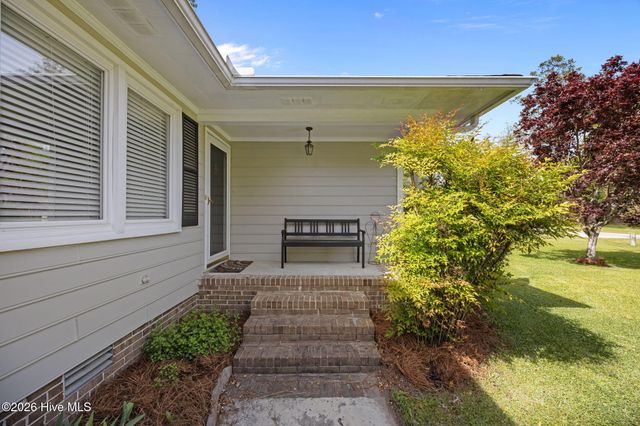 3020 Red Fox Road, Trent Woods, NC 28562