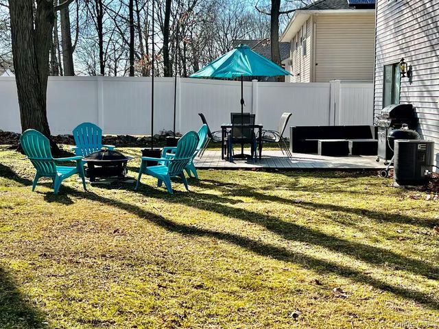 18 Hawkins Street, Poughkeepsie, NY 12601