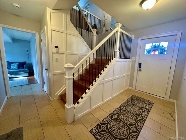 18 Hawkins Street, Poughkeepsie, NY 12601