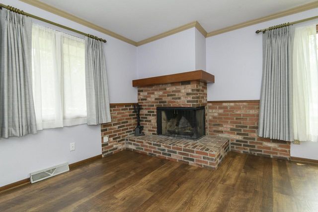 1527 N Holden STREET, Port Washington, WI 53074