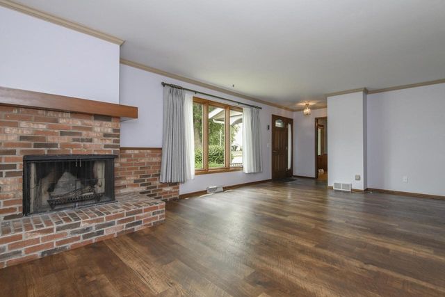 1527 N Holden STREET, Port Washington, WI 53074