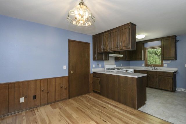 1527 N Holden STREET, Port Washington, WI 53074