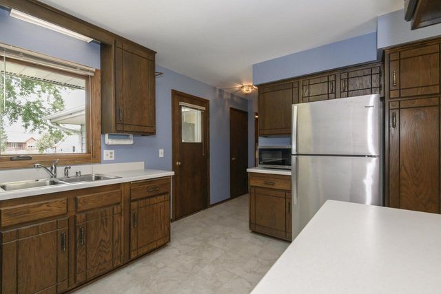 1527 N Holden STREET, Port Washington, WI 53074
