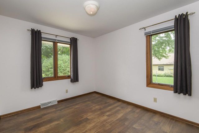 1527 N Holden STREET, Port Washington, WI 53074