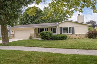 1527 N Holden STREET, Port Washington, WI 53074