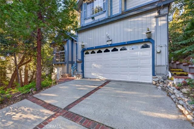 264 El Dorado Drive, Lake Arrowhead, CA 92352