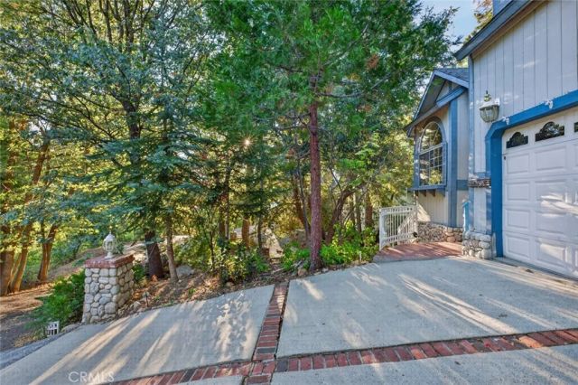 264 El Dorado Drive, Lake Arrowhead, CA 92352