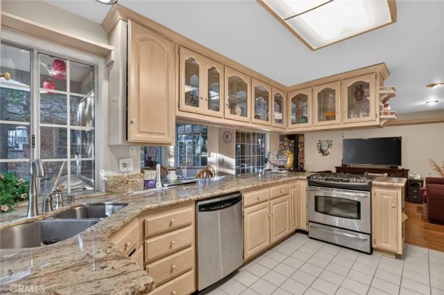 264 El Dorado Drive, Lake Arrowhead, CA 92352
