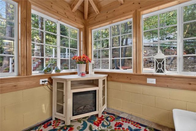 264 El Dorado Drive, Lake Arrowhead, CA 92352