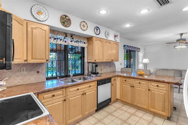 9310 SW 20th St, Miami, FL 33165