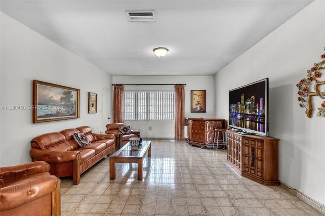 9310 SW 20th St, Miami, FL 33165