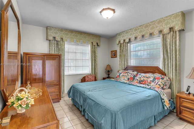 9310 SW 20th St, Miami, FL 33165