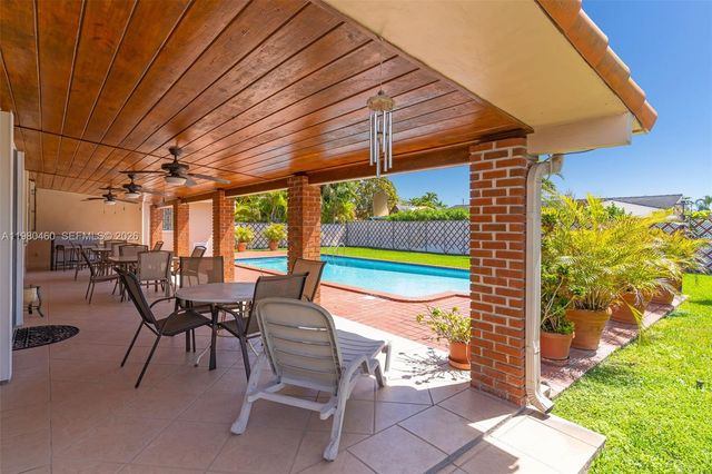 9310 SW 20th St, Miami, FL 33165