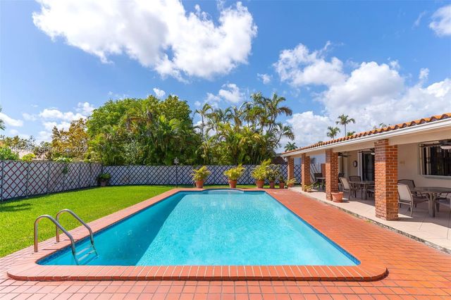 9310 SW 20th St, Miami, FL 33165