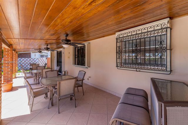 9310 SW 20th St, Miami, FL 33165