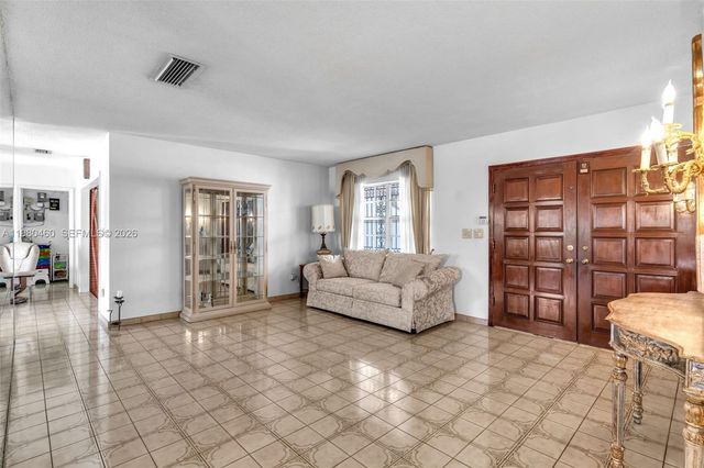 9310 SW 20th St, Miami, FL 33165