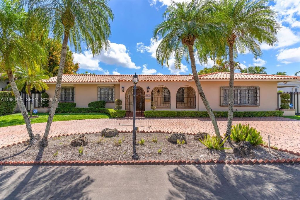 9310 SW 20th St, Miami, FL 33165