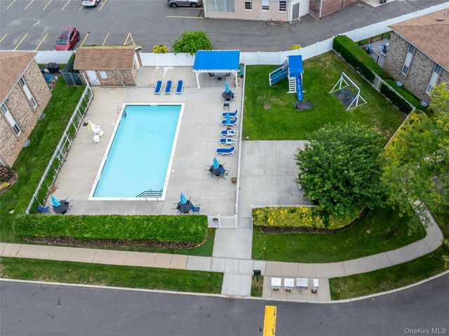 1595 N Central Avenue 29CO, Valley Stream, NY 11580