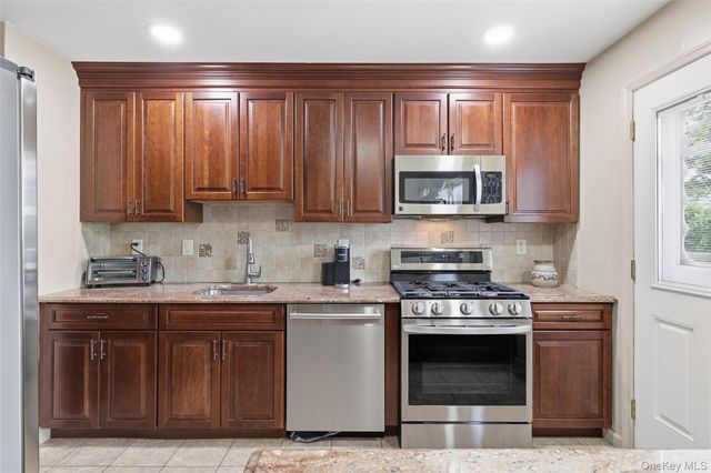 1595 N Central Avenue 29CO, Valley Stream, NY 11580