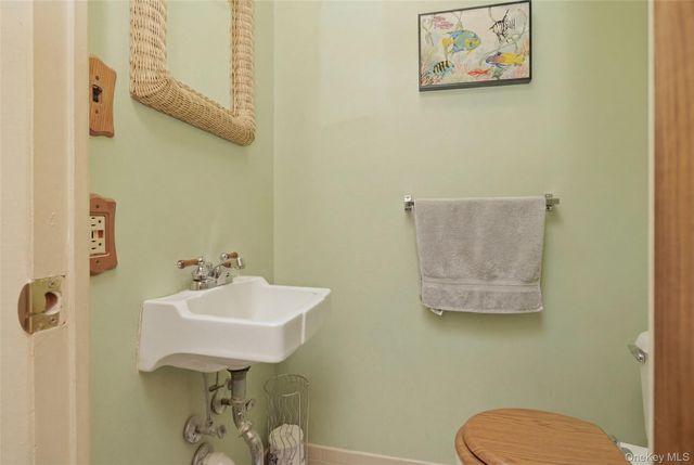 1595 N Central Avenue 29CO, Valley Stream, NY 11580