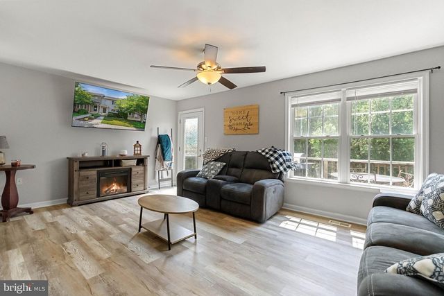 68 MABEL LN, Martinsburg, WV 25404