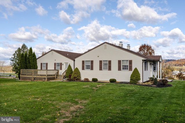 655 W ROUTE 897, Reinholds, PA 17569