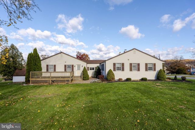 655 W ROUTE 897, Reinholds, PA 17569