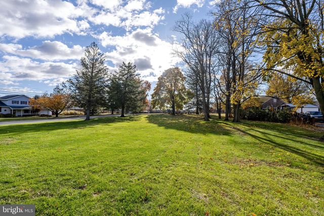 655 W ROUTE 897, Reinholds, PA 17569