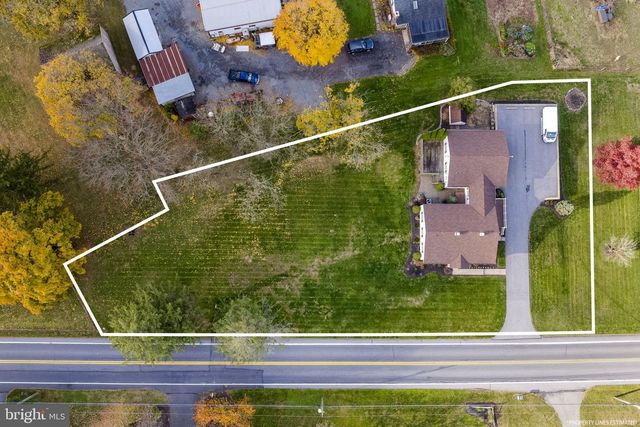 655 W ROUTE 897, Reinholds, PA 17569