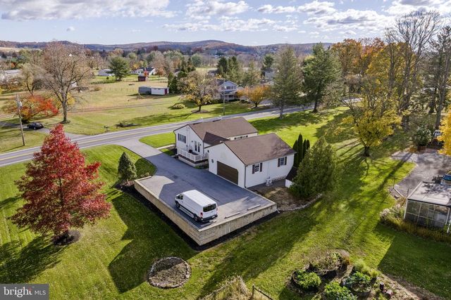 655 W ROUTE 897, Reinholds, PA 17569