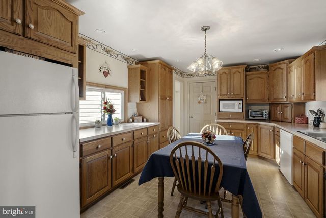 655 W ROUTE 897, Reinholds, PA 17569