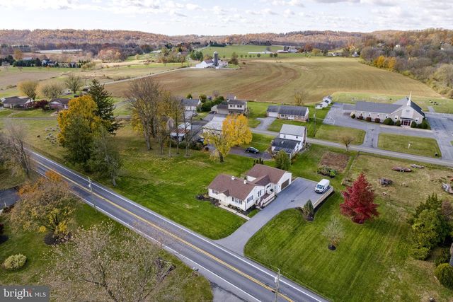 655 W ROUTE 897, Reinholds, PA 17569